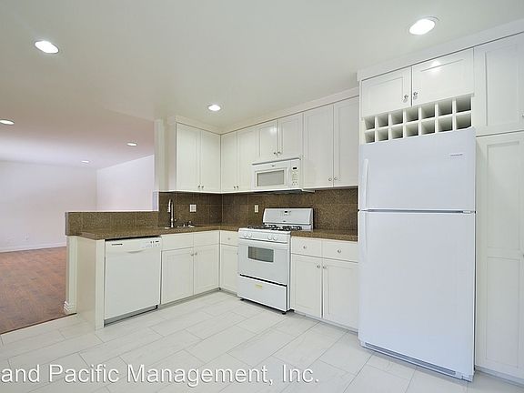 5th image of 639 4th St #1