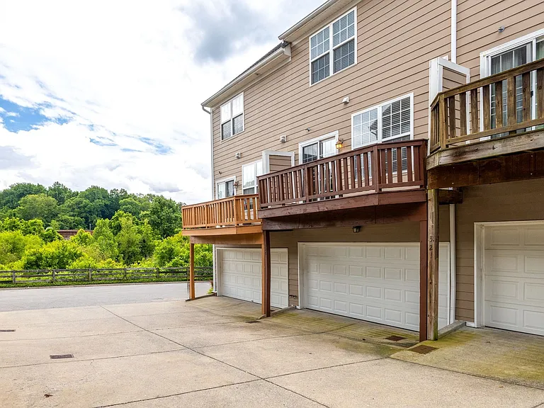 519 Saint Jules Ln — Photo 18
