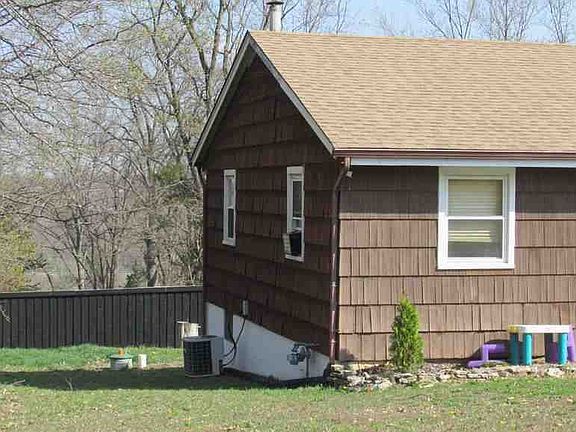 3rd image of 521 Mississippi Dr