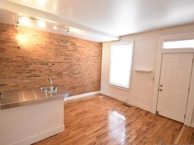 14-18 E. Beck — Photo 23