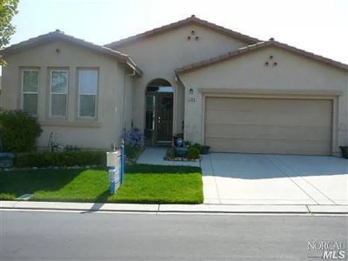 364 Crystal Downs Dr photo 1