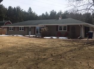 1643 Riverside Dr, Suamico, WI 54173