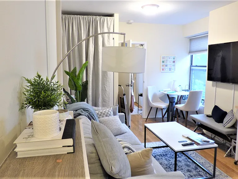 26 Leroy St #16 — Photo 1