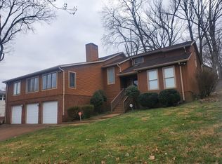 2525 Somerset Dr, Nashville, TN 37217