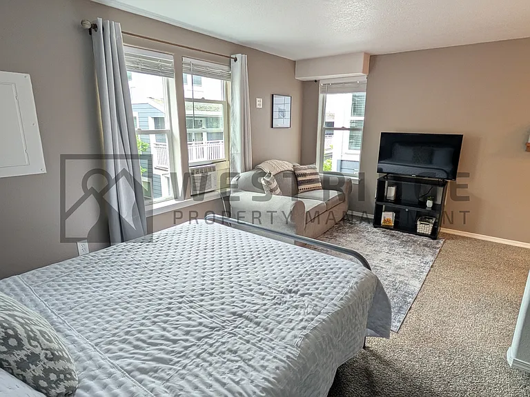 132 SE 119th Ave #5 — Photo 5