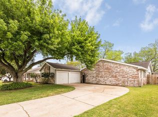 4429 College Park Dr, Deer Park, TX 77536