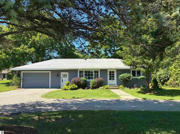 12160 S West Bay Shore Dr, Traverse City, MI 49684