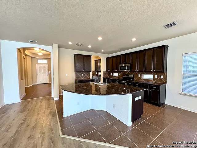 121 Krieg Dr — Photo 8