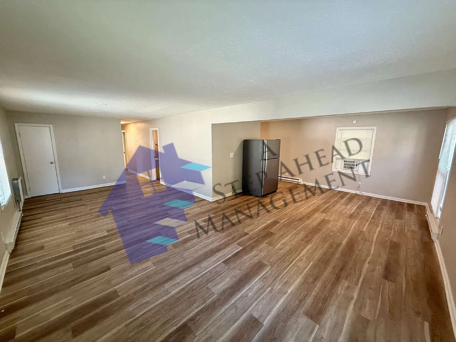 955 North Belmont Avenue — Photo 3