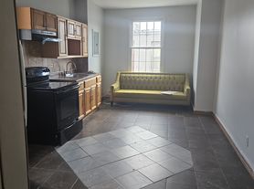 4259 N 8th St, Philadelphia, PA