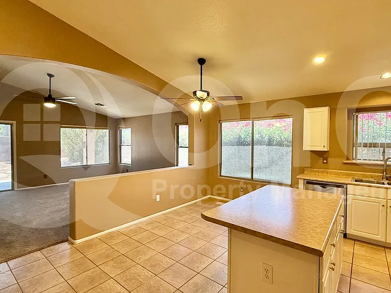 42259 W Chisholm Dr — Photo 7