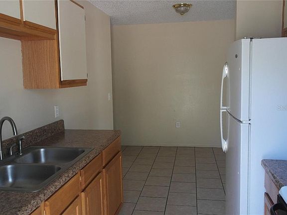 3rd image of 795 E Boulevard St