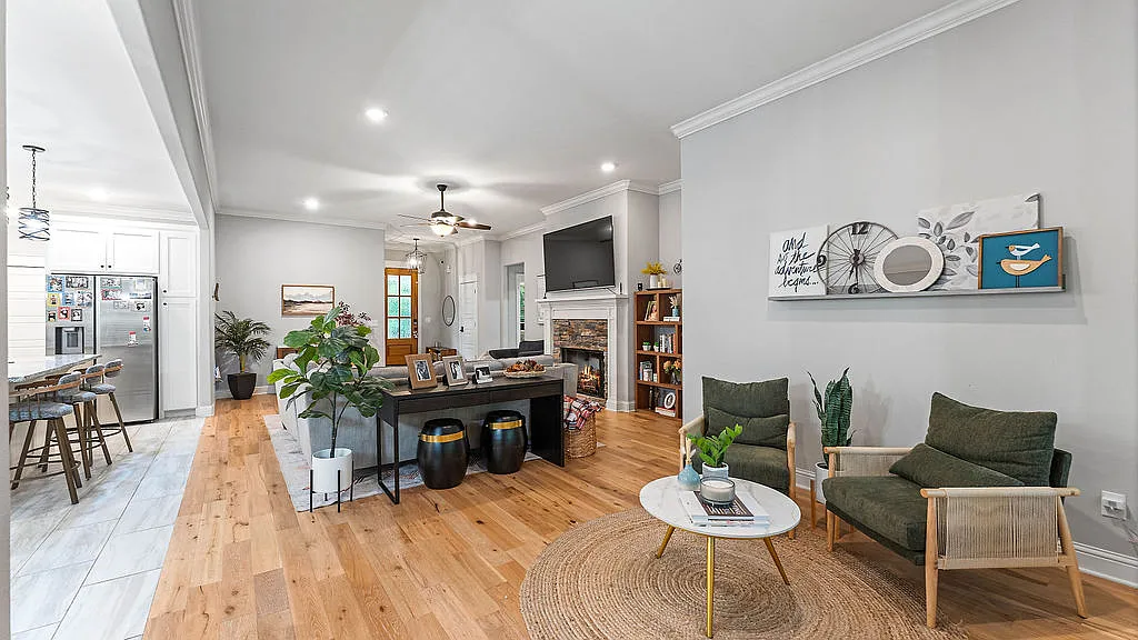 5 bed, 2350 sqft, $3,500 — Photo 1