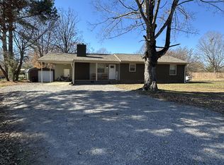 310 Crest Dr, Tullahoma, TN 37388