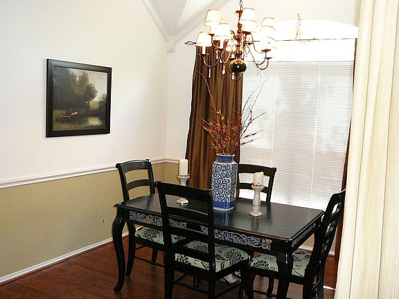 Formal Dining