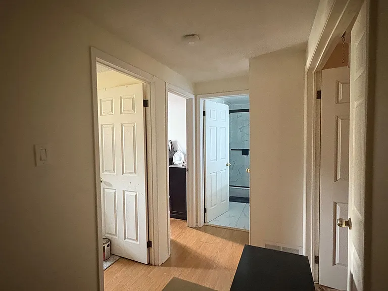 45 Hansen Rd E — Photo 16