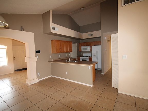 3rd image of 11857 Mesquite Rock Dr