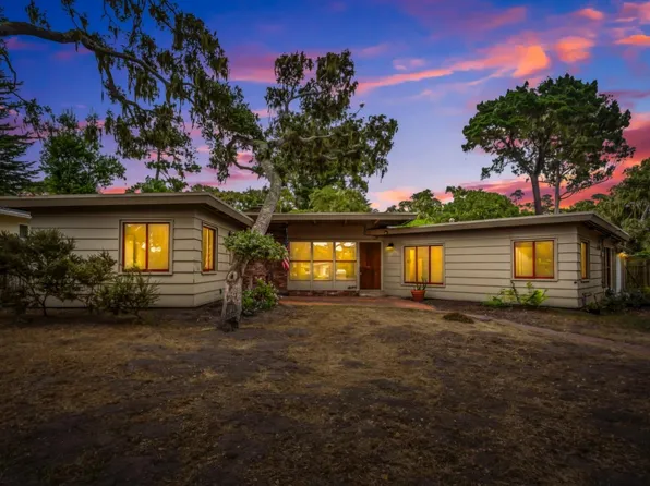 477 Grove Acre Ave, Pacific Grove, CA 93950