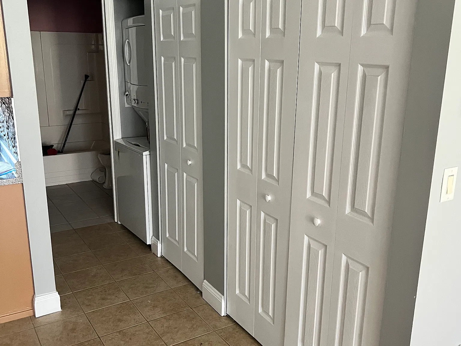 Studio, 700 sqft, $1,200 — Photo 3