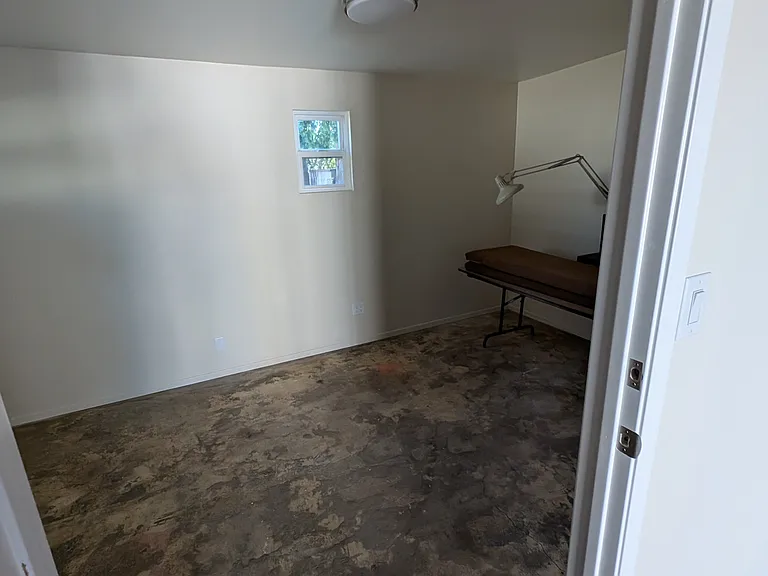 1430 N Myers St — Photo 9