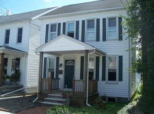 111 N Peters St, New Oxford, PA 17350