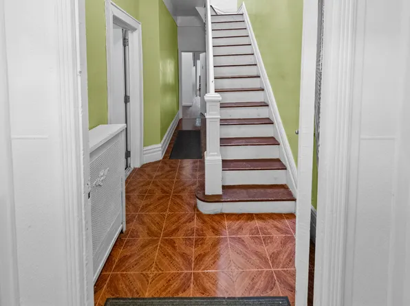 968 Saint Johns Place image 3 of 21