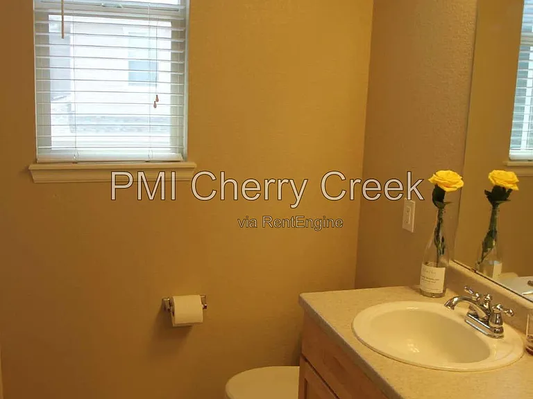 6385 S Xanadu Way — Photo 5