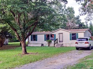 322 Mullis St, Dexter, GA 31019