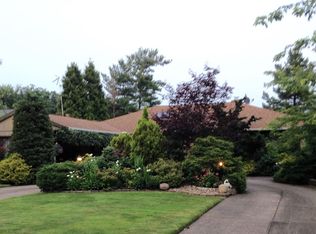 2665 Devon Hill Rd, Rocky River, OH 44116