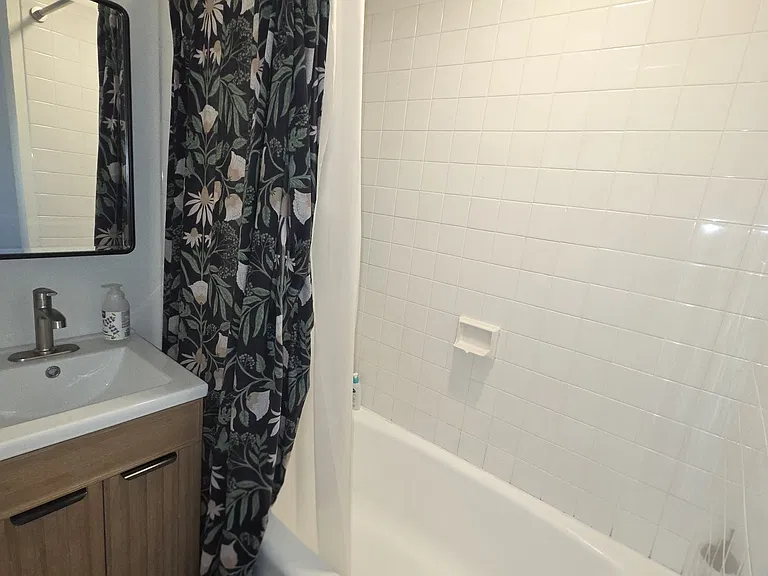 2319 Carleton St #B — Photo 5