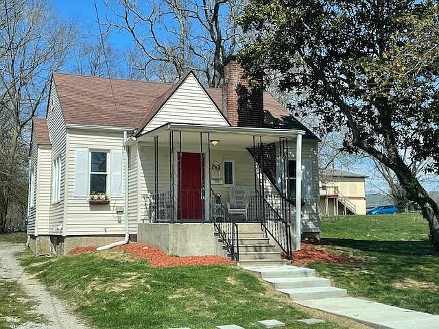 1st image of 507 E Woodford St