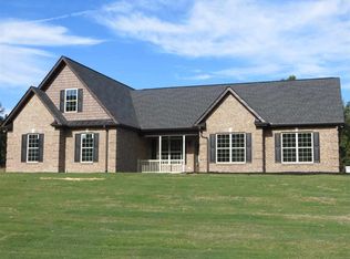 221 Floyd Meadow Dr, Inman, SC 29349