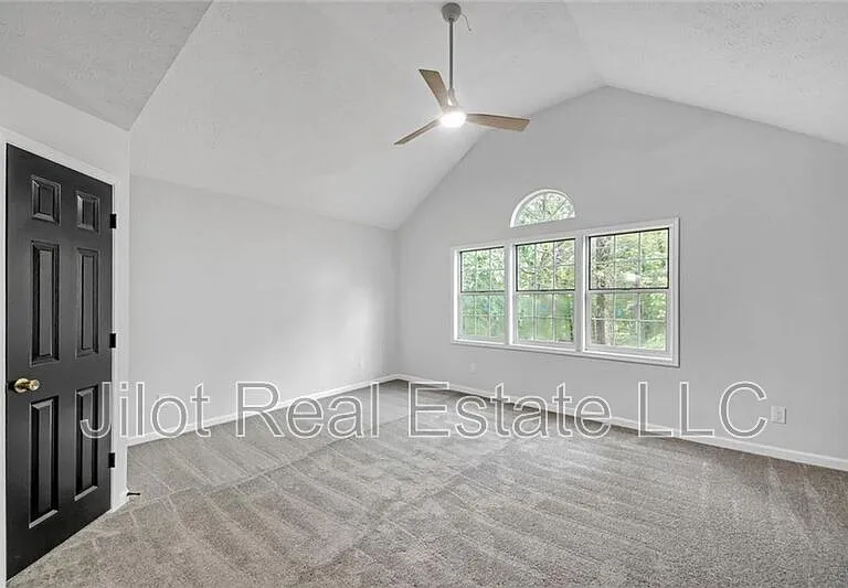 63 Lakeview Ln — Photo 15