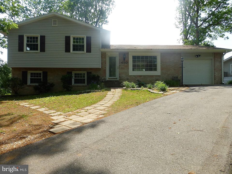1st image of 430 Deerwood Dr