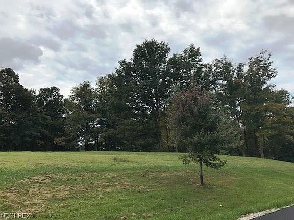 3rd image of 9818 Country Club Estate Dr