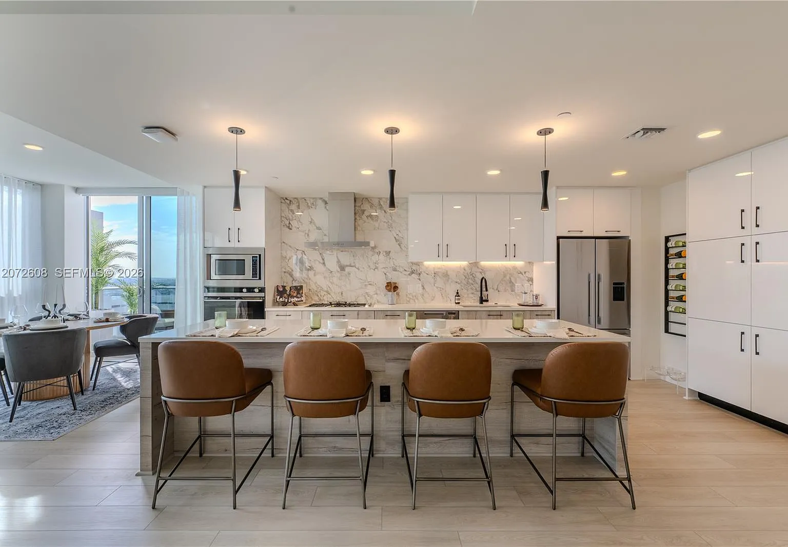 2 bed, 2.0 bath, 1264 sqft, $4,943 — Photo 2