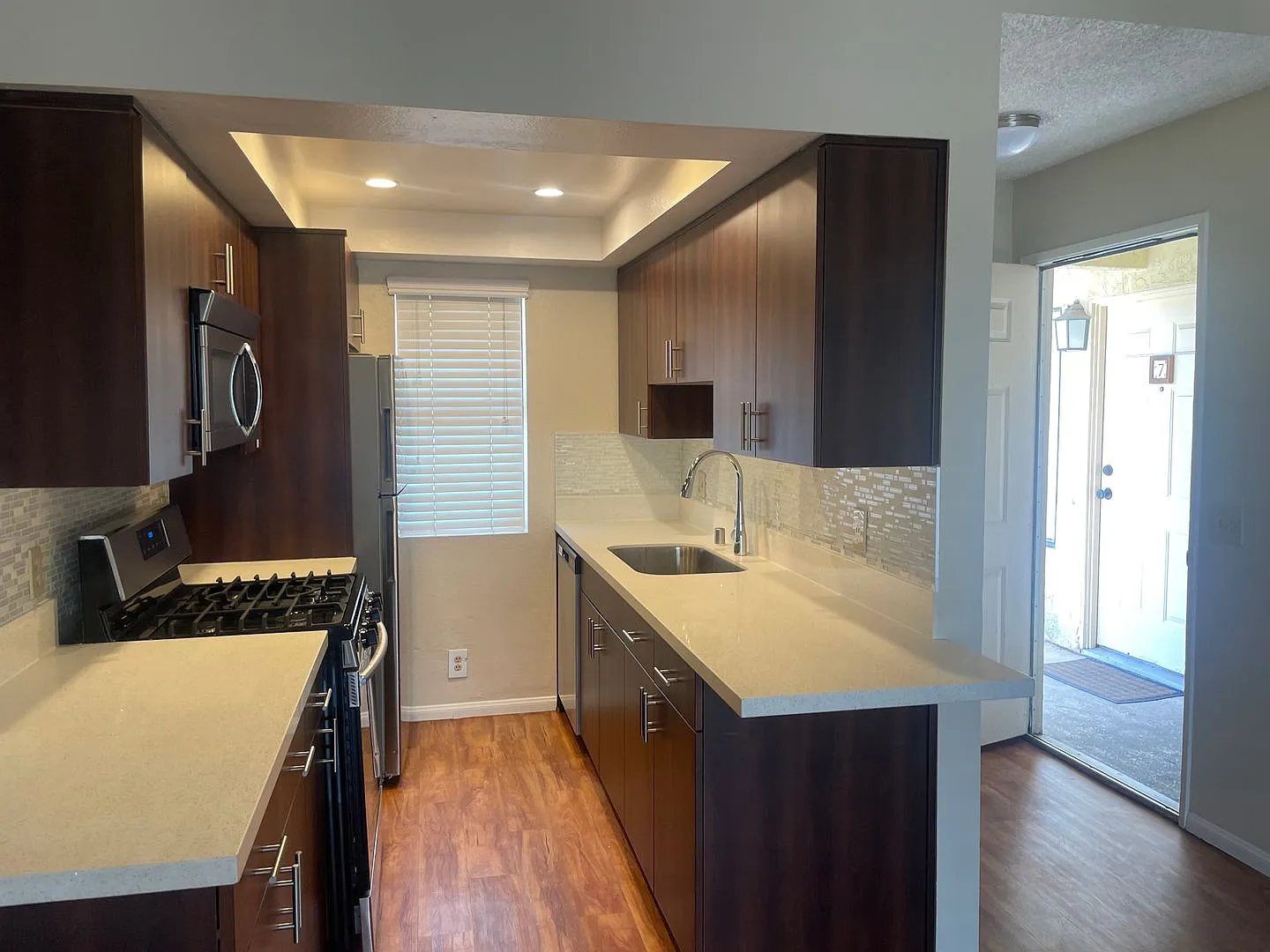 Arizona Street Apartments - North Park Living Complete with Optional Garage Space! — Photo 2
