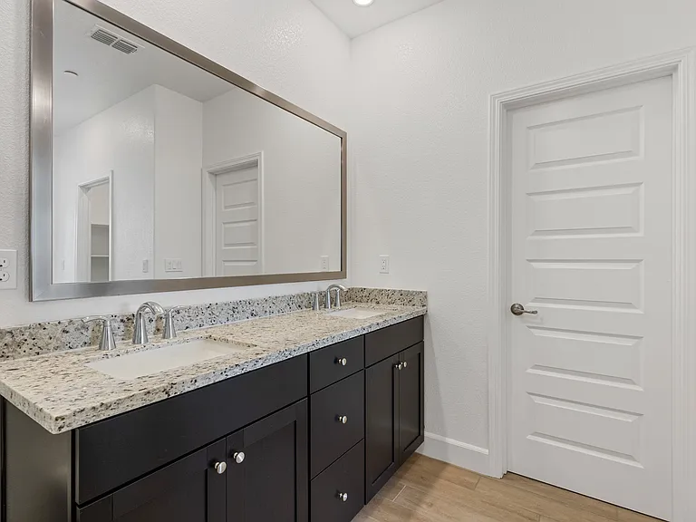 1072 Caraballo Dr — Photo 25