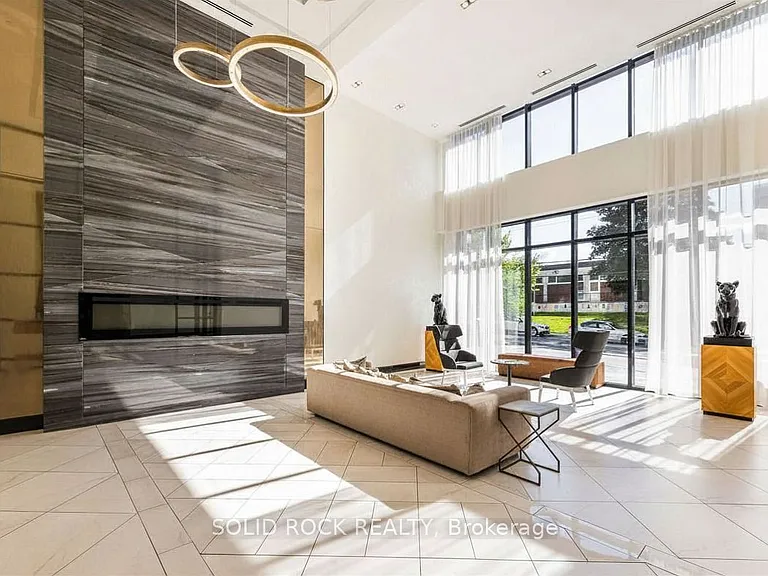 255 Bay St #318 — Photo 3