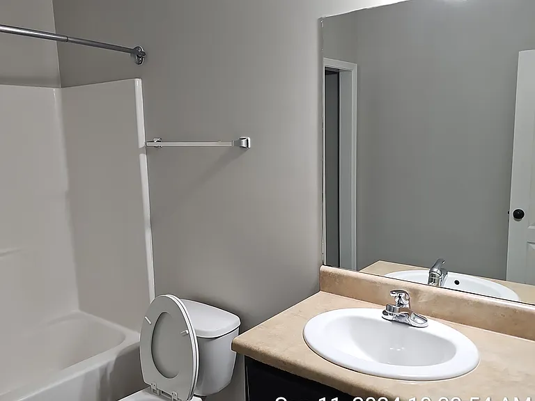 130 S Debardeleben St #8 — Photo 10