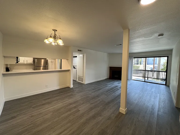 ROYAL CAMDEN APARTMENTS — Photo 2