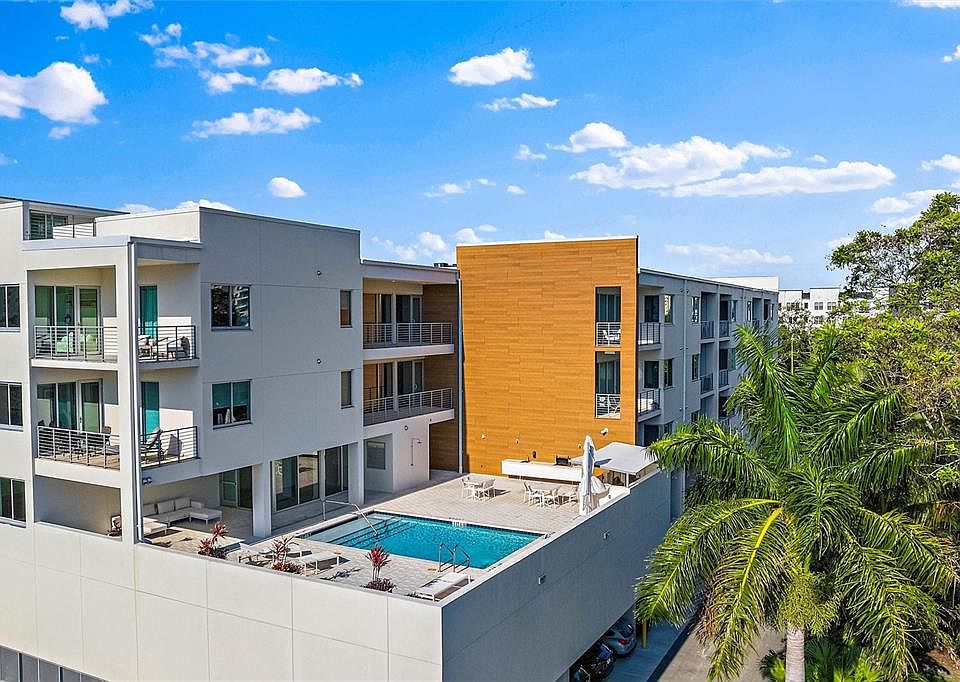 1st image of 332 Cocoanut Ave #307