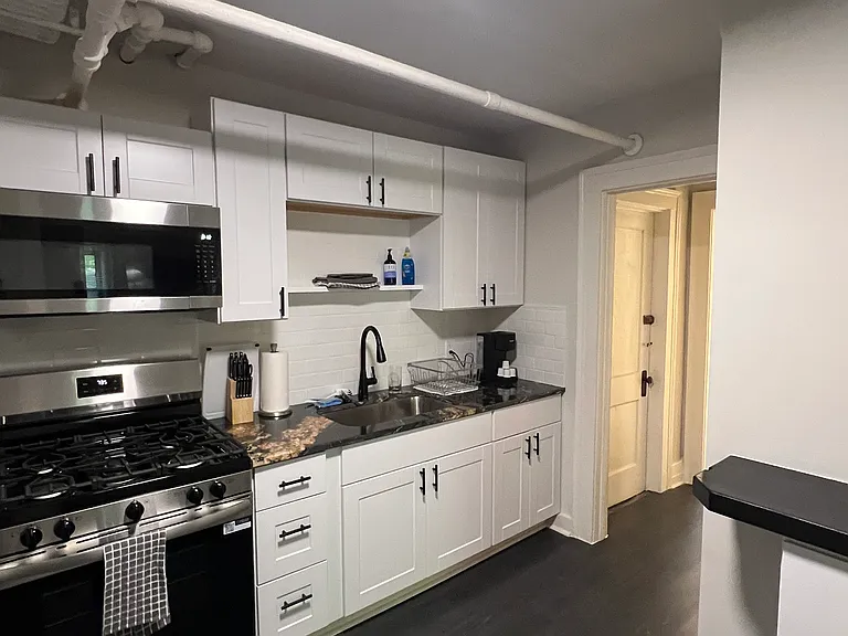 2617 Euclid Heights Blvd #7 — Photo 4