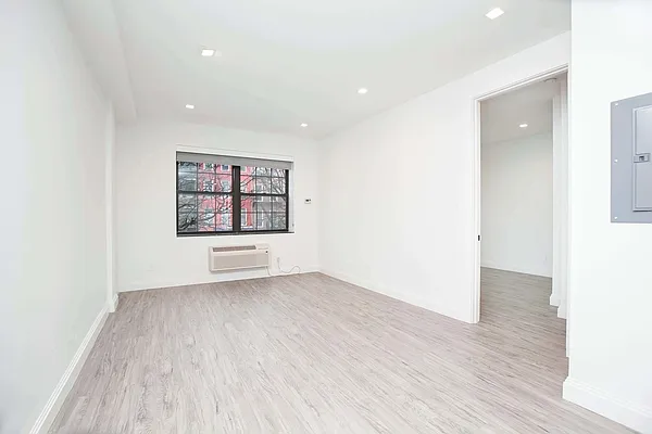 Rented by Bohemia Realty Group | media 7