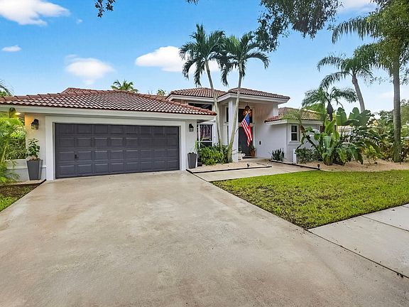3rd image of 1210 Fairfax Court