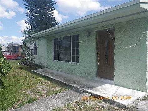 3rd image of 2020 NW 204th St