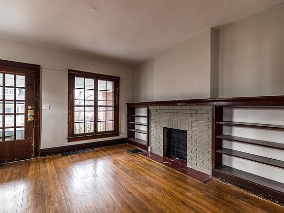 3rd image of 2838 Findley Ave