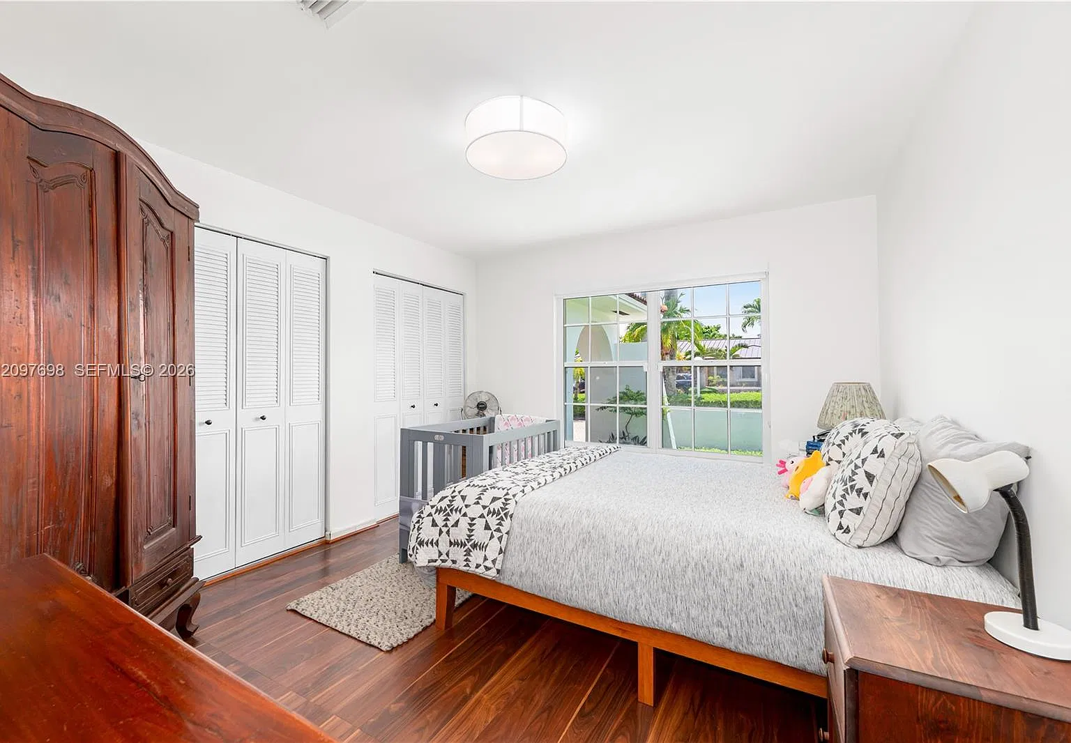 3 bed, 2007 sqft, $4,200 — Photo 4