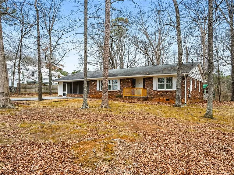 45 Chaffin Rd — Photo 2