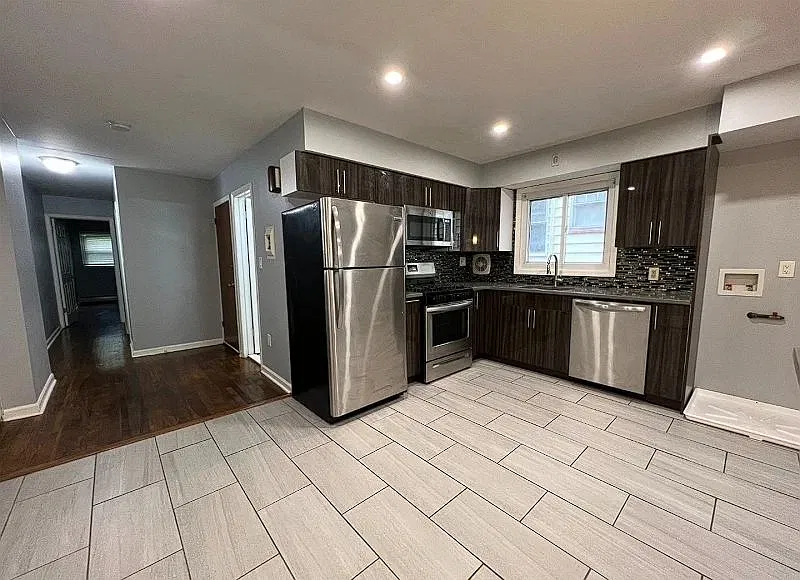 2 bed, $2,100 — Photo 4